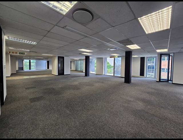 669M² OFFICE TO LET IN BRYANSTON
